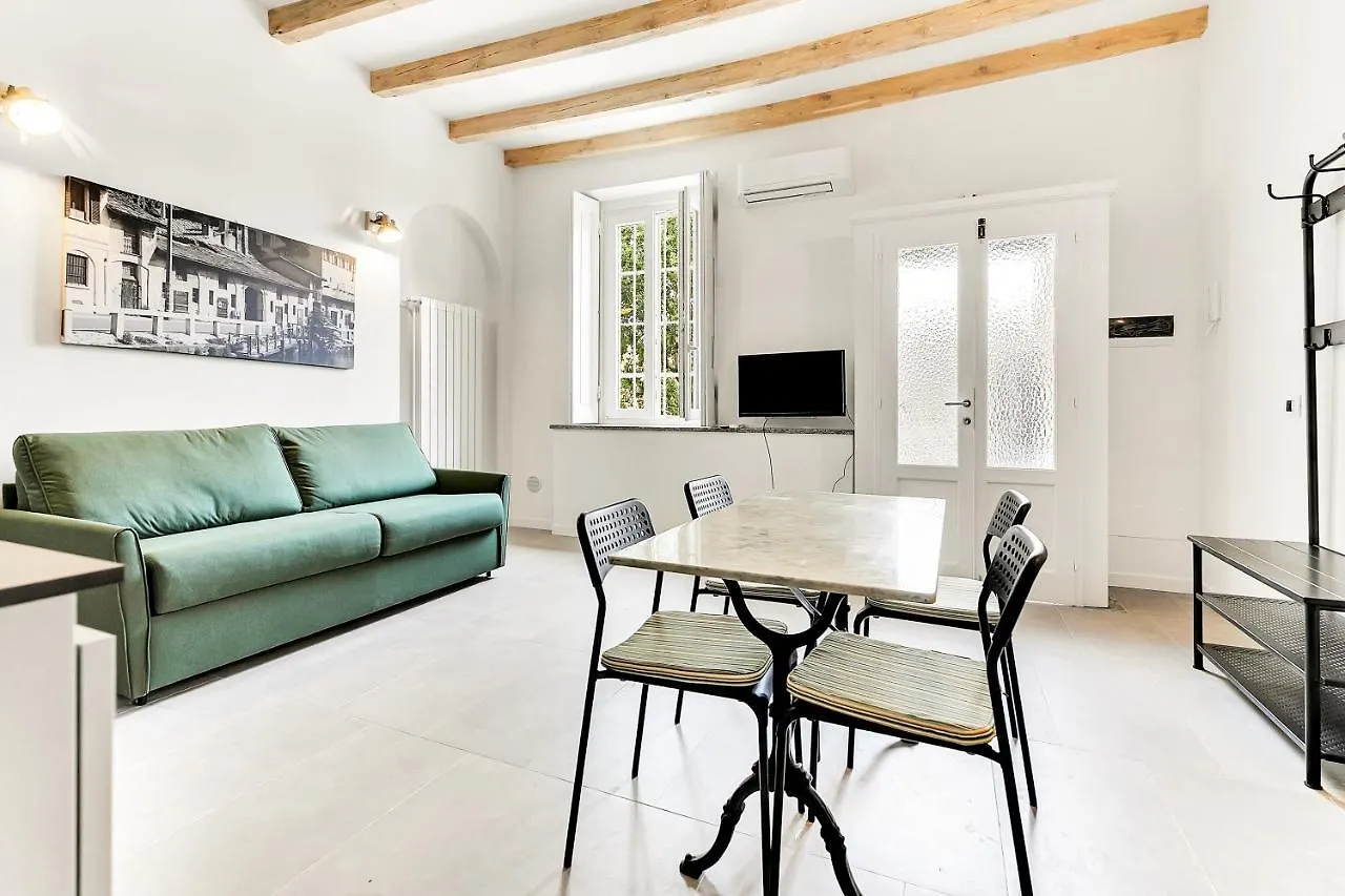 شقة Alessia'S Flat- Naviglio Grande بوكيناسكو