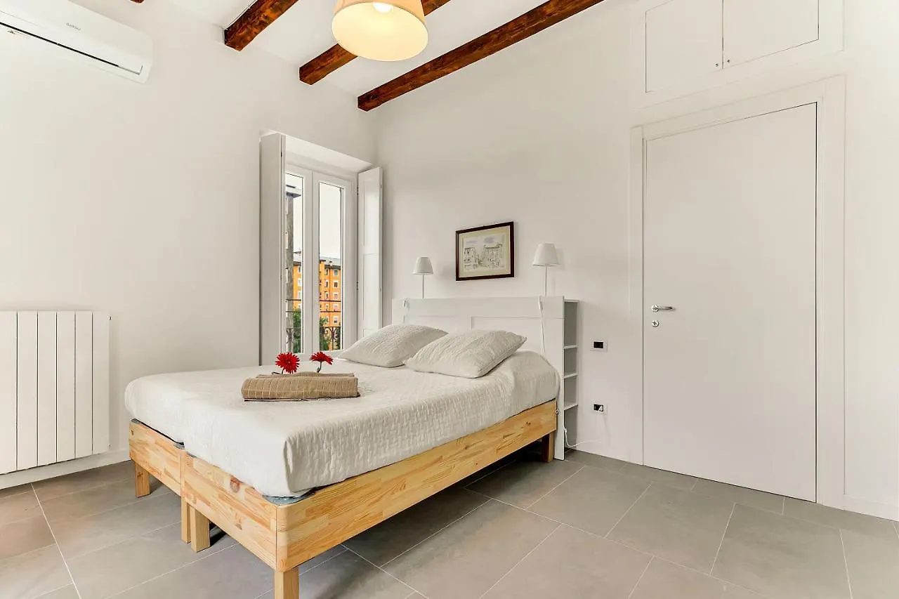شقة Alessia'S Flat- Naviglio Grande بوكيناسكو